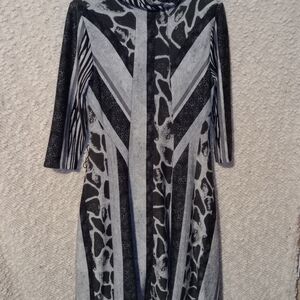 Robbie Bee Black and Gray Long Sleeve Dress